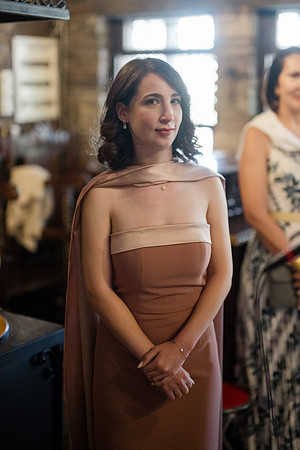 185