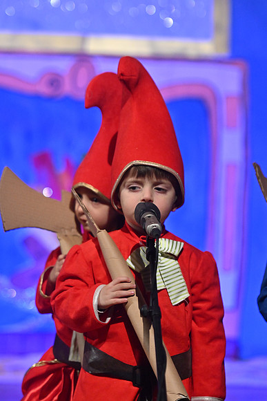 521