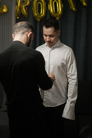 025