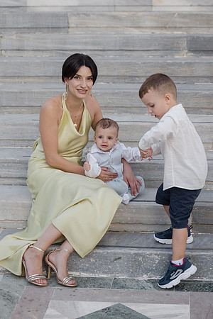 285