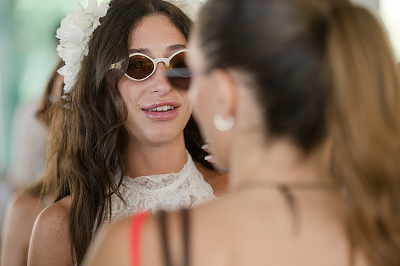 153