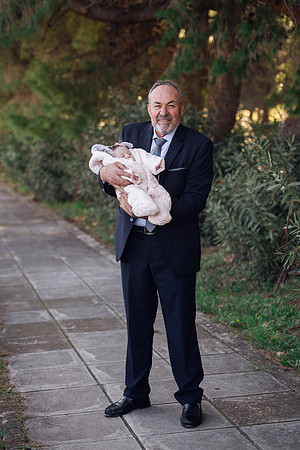 084
