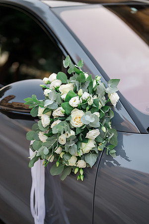 043
